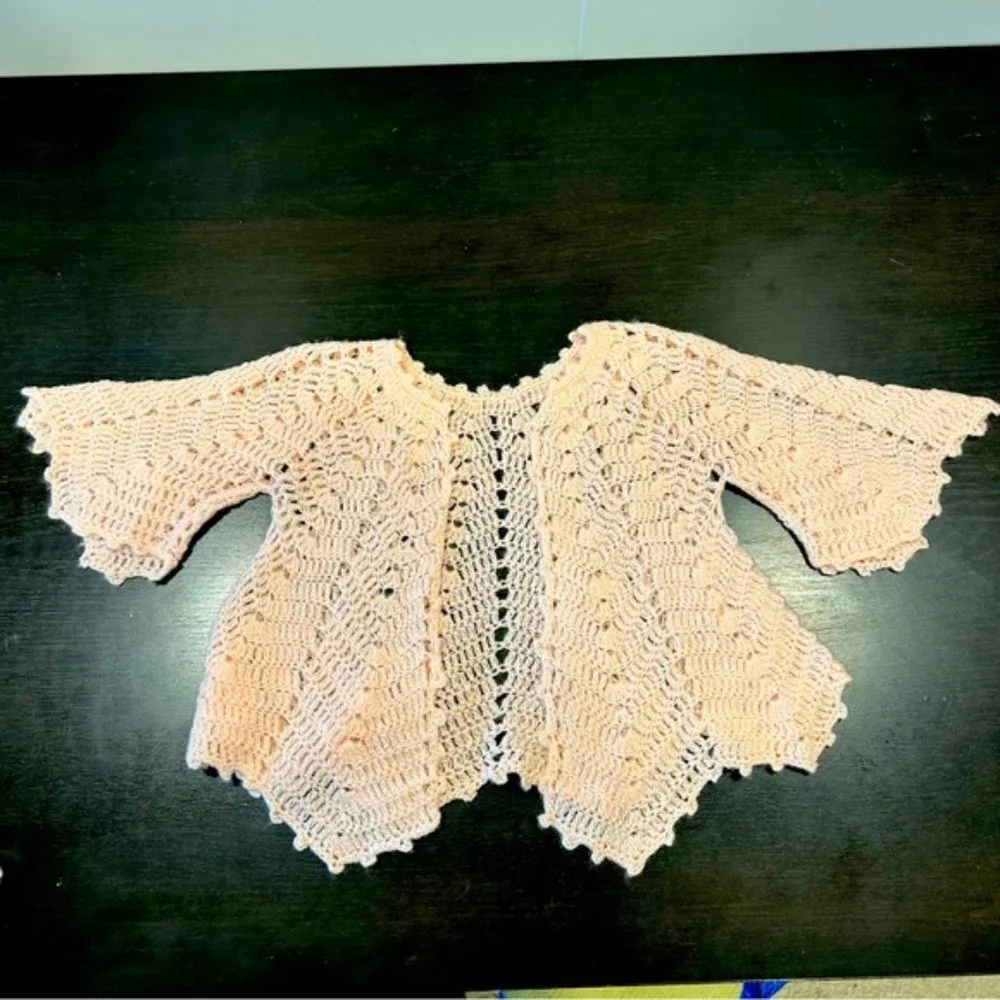 ☀️ 3/$15 Vintage Handmade Knit Pink Baby Sweater - Picture 1 of 2